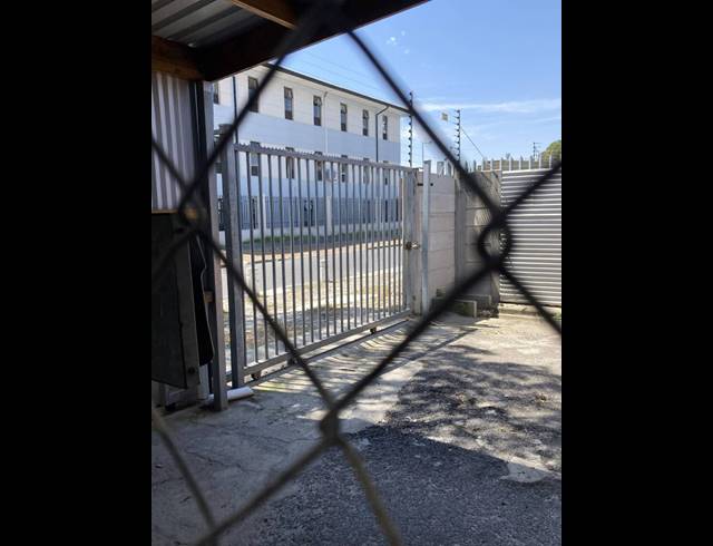 2,056.30M² FACTORY RENTED IN LANSDOWNE